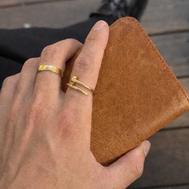 내추럴 크랙 가죽 지갑