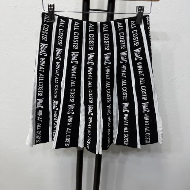 정품) WAAC 왁골프 22ss 올오버 로고 니삭스 스커트 1