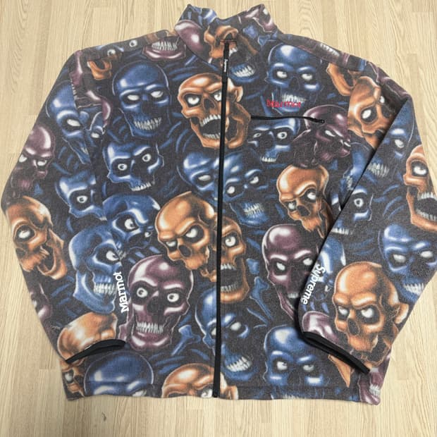 슈프림 x 마모트 플리스 자켓 스컬 파일 - 25FW XL
