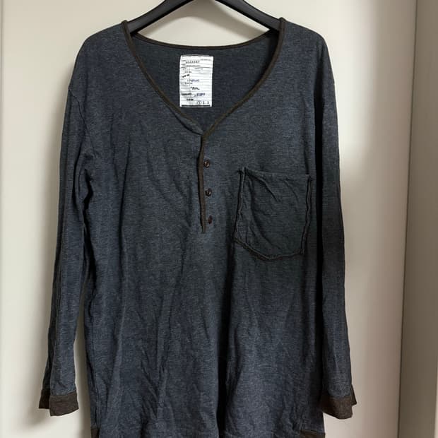 9부 버튼 티셔츠