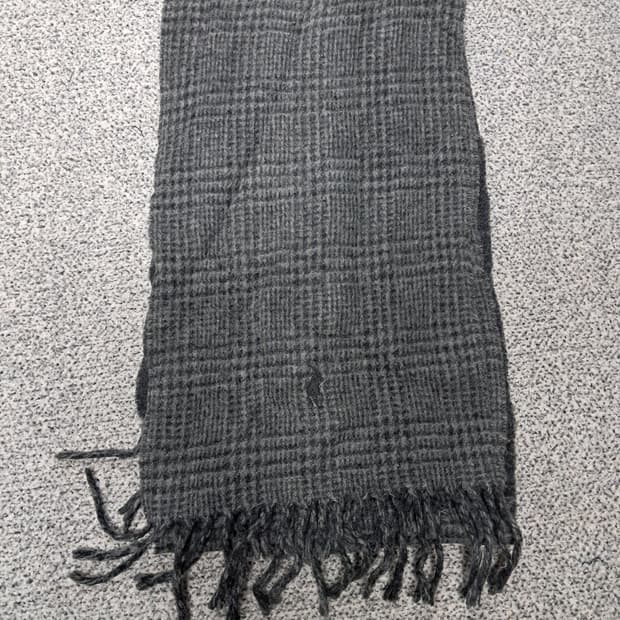 폴로체크목도리