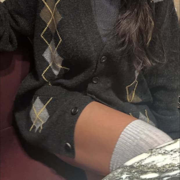 프랙티컬앤리얼리스틱 피알룸 아가일 가디건