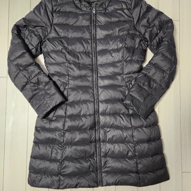 SOUP 경량 롱패딩 사이즈66

사용감 좀 있지만 깨끗한편이에요^^

