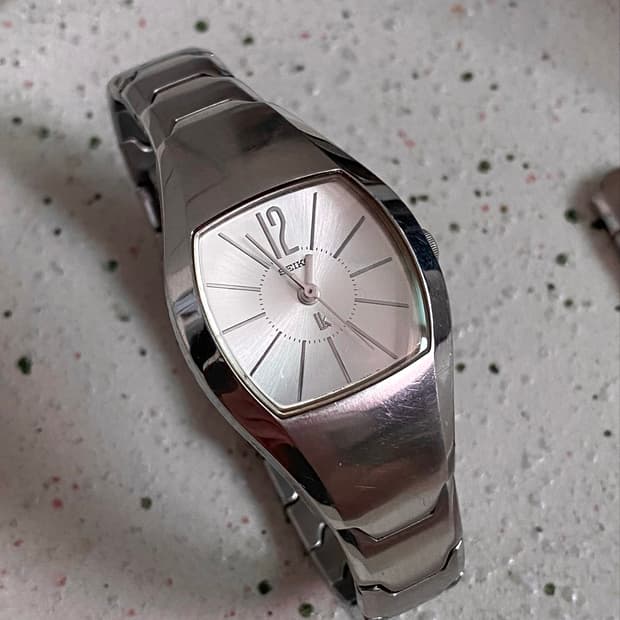 Seiko 세이코 lk 루키아 쉘 실버 화이트