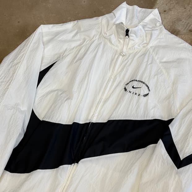 XL 나이키 빅스우시 화이트 바람막이