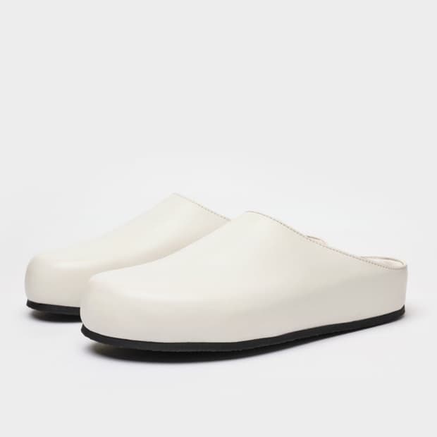 스튜디오니콜슨 카프 레더 클로그 크림 43