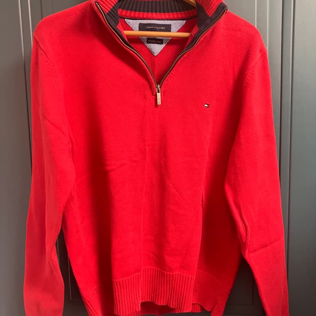 타미힐피거 니트 반집업