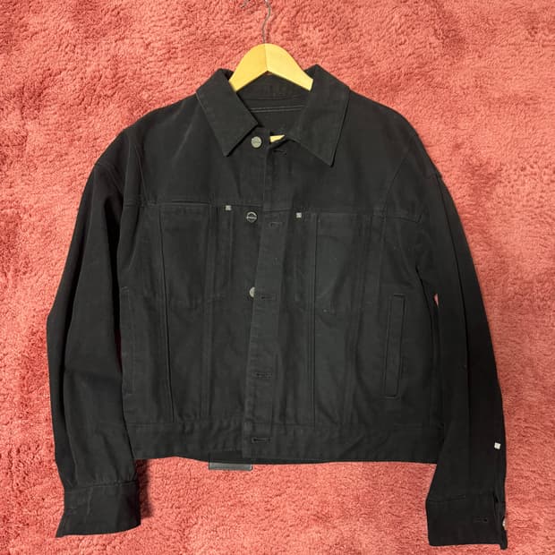 우영미 크롭 데님 자켓 블랙