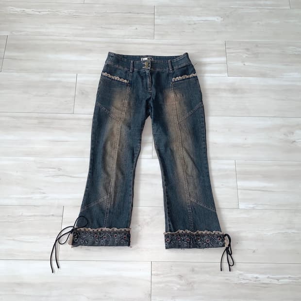 OZZ ON Denim Capri Pants