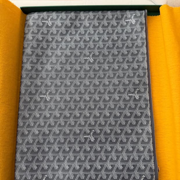 고야드 세나 스페셜그레이 GM 클러치