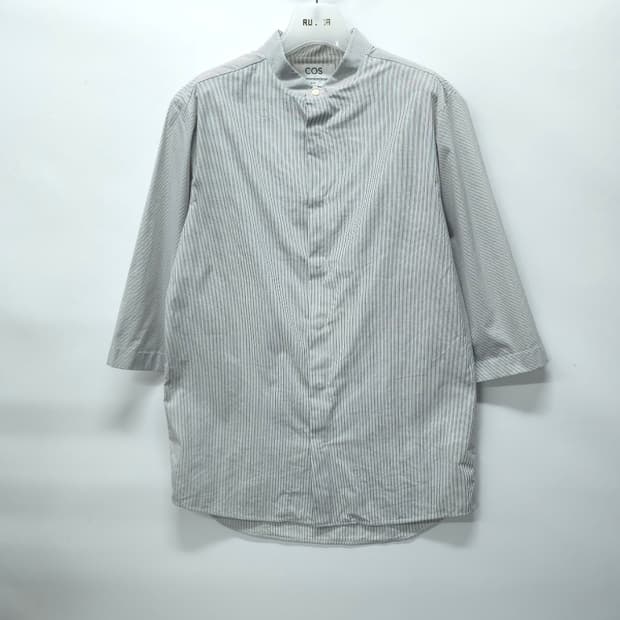 COS 코스 남성 밴드 카라 스트라이프 7부 셔츠 (100)