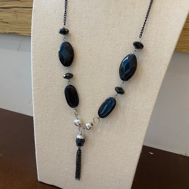 다크엔젤 무드 빈티지 블랙 비즈 목걸이 태슬