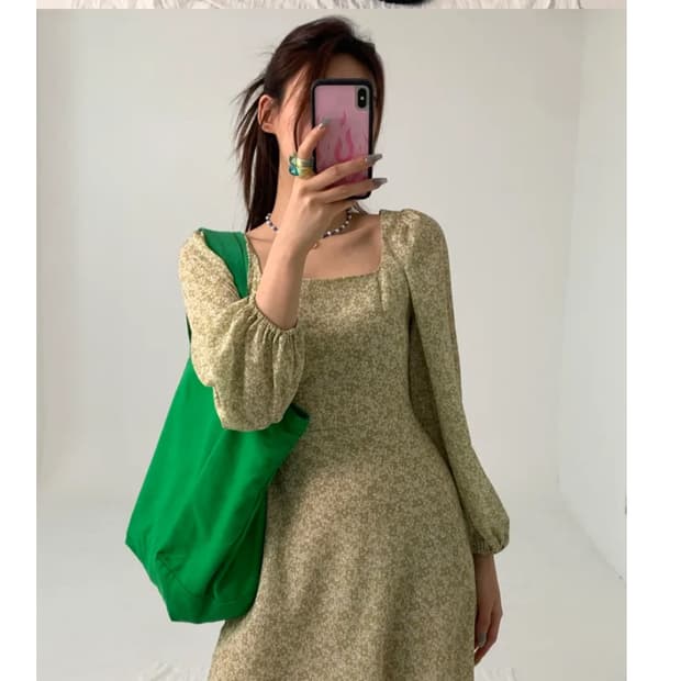 루루서울 파인 플라워 퍼프 미니 드레스