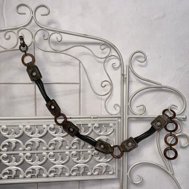 Khaki brown wood strap chain belt