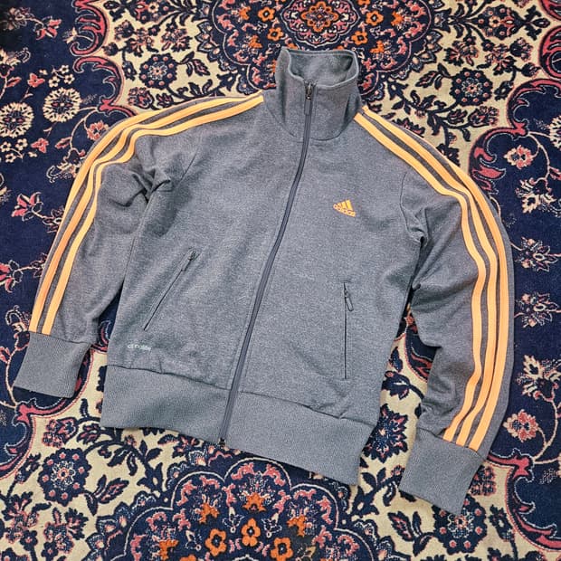 아디다스(Adidas) 그레이 살구배색 저지