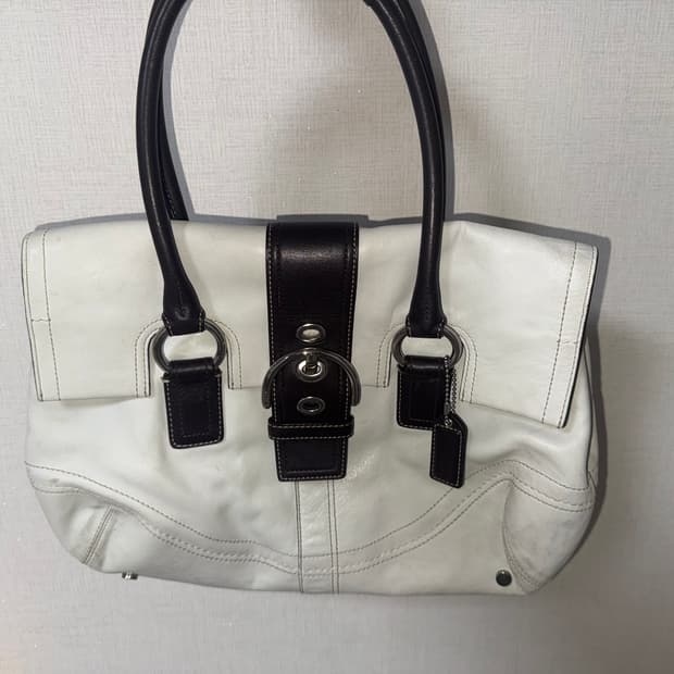 코치 소호 버클 토트백 숄더백 크림 아이보리