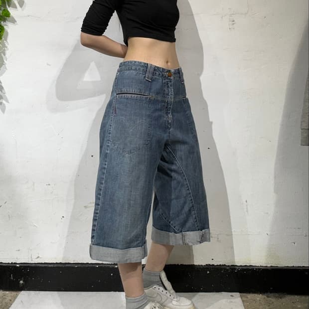 리바이스 엔지니어드 중청 와이드 버뮤다 데님 팬츠 반바지