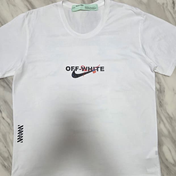 오프화이트 X 나이키 더 텐 반팔티