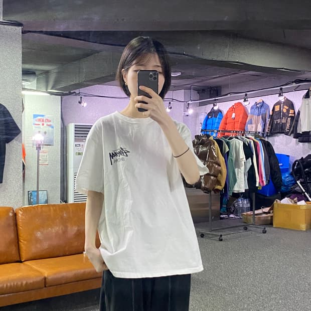 스투시 런던 빅로고 화이트 반팔티 B4210