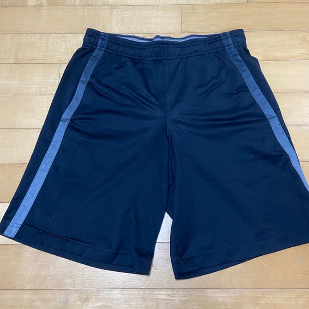 언더아머 메쉬 반바지 S