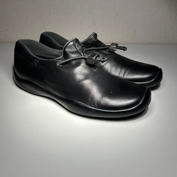 프라다 스포츠 스트링 로퍼