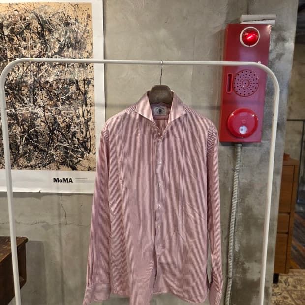 노커스 셔츠
