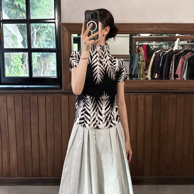 ME ISSEY MIYAKE leaf pleats top