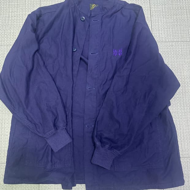 니들스 아미셔츠