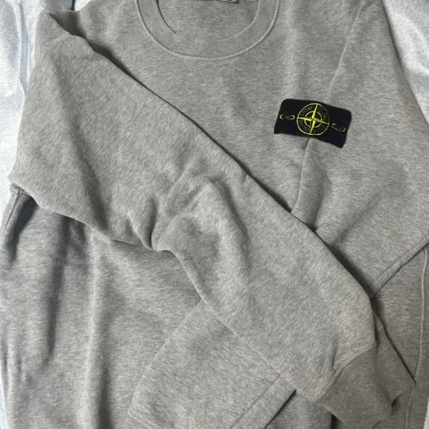 스톤아일랜드 맨투맨 그레이 L 팝니다