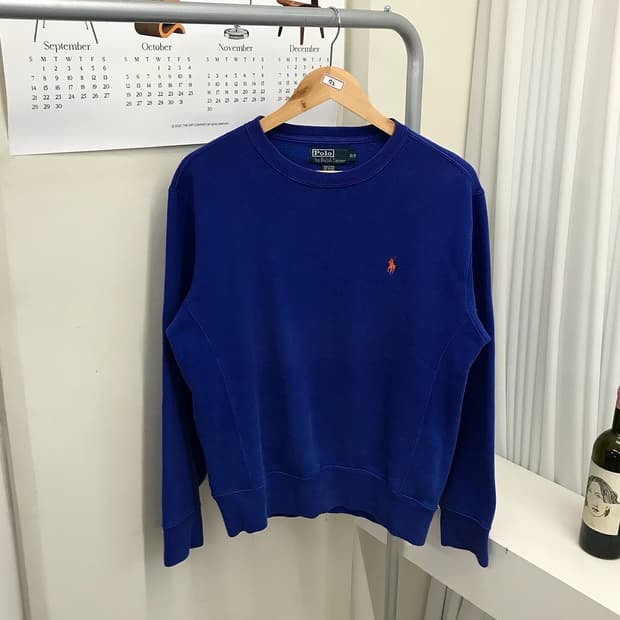 폴로 코발트블루 맨투맨