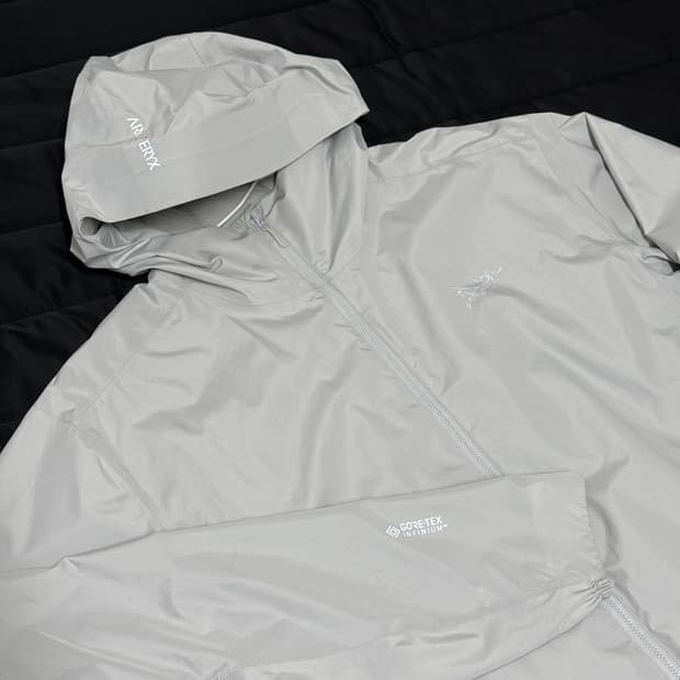 [L]아크테릭스 솔라노 후디 솔티튜드