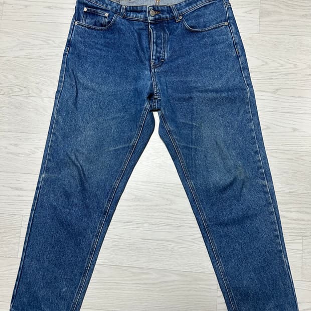 아미(Ami) 테이퍼드핏 데님 팬츠 48사이즈 (국내 32 추천)