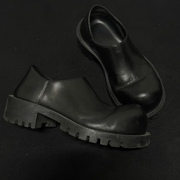 BALENCIAGA 발렌시아가 HUMMER 험머 더비