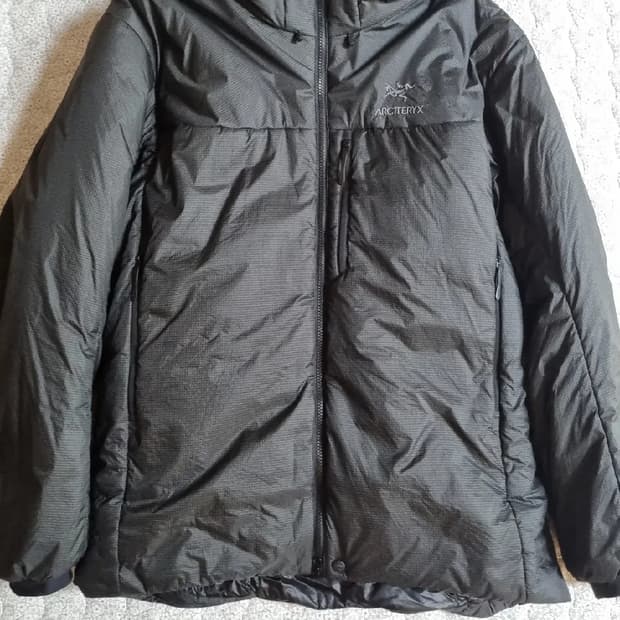 아크테릭스 누클리아이 패딩     L(실용105)