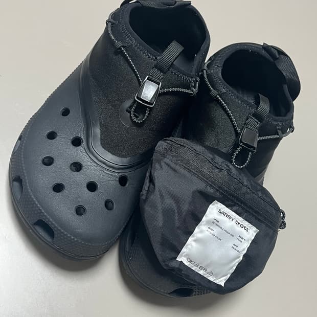 크록스 x 새티스파이 클래식 크로그 블랙 265