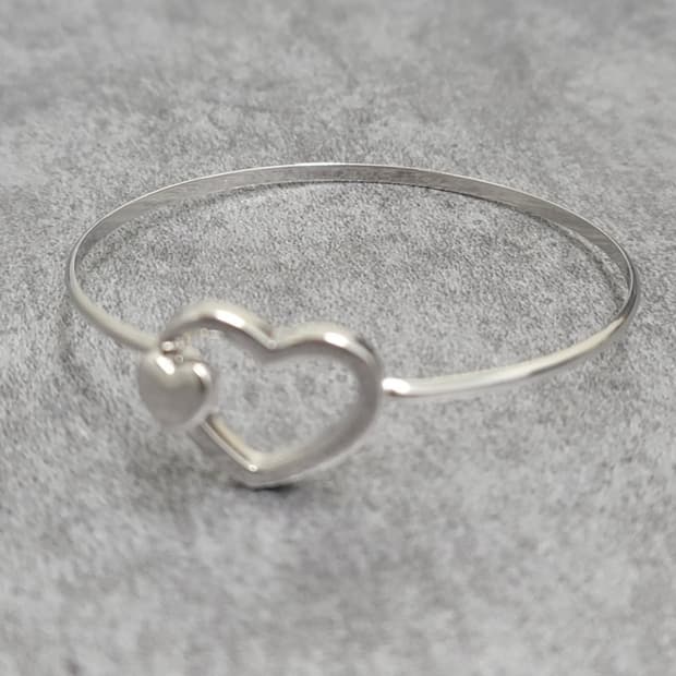 heart bangle