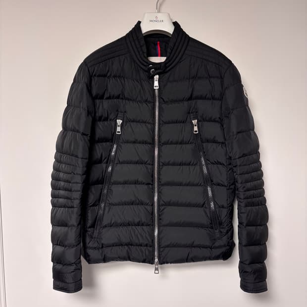 [3/당일배송] 몽클레어 아미오 쇼트 다운 자켓 3 Size