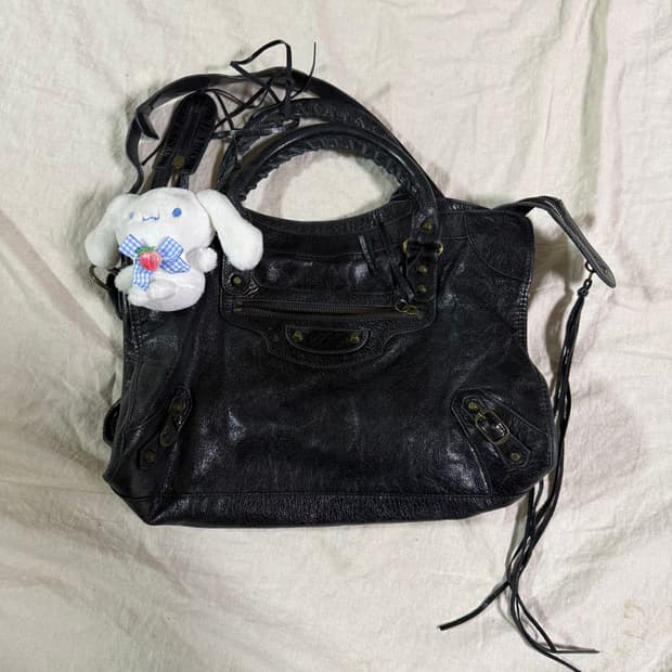 발렌시아가 모터백