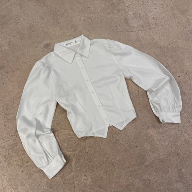 크롭 퍼프 셔츠