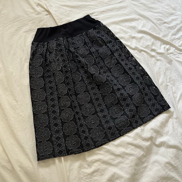 Vintage Flower Punching Embroidery Skirt