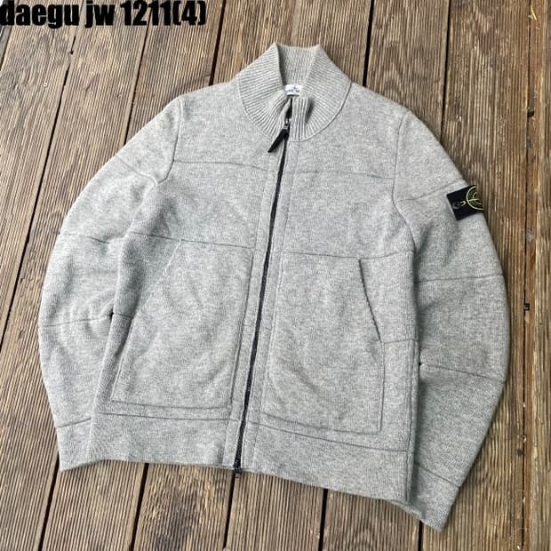 스톤아일랜드 니트집업 