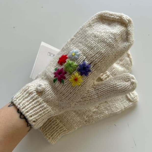 HAND MADE GLOVE 꽃무늬 수제 장갑