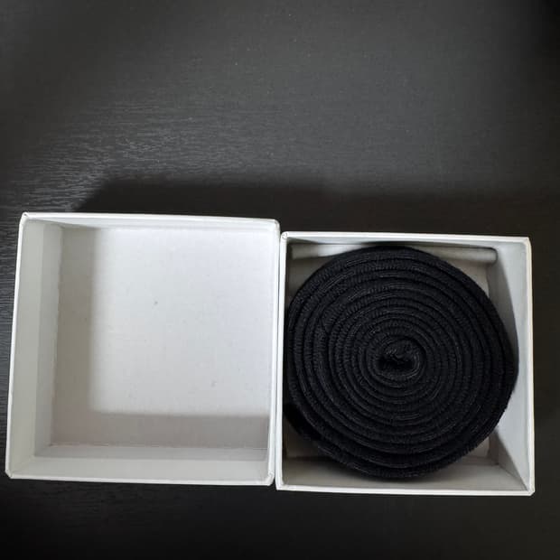 해칭룸 해링본 스트라이프 타이 블랙