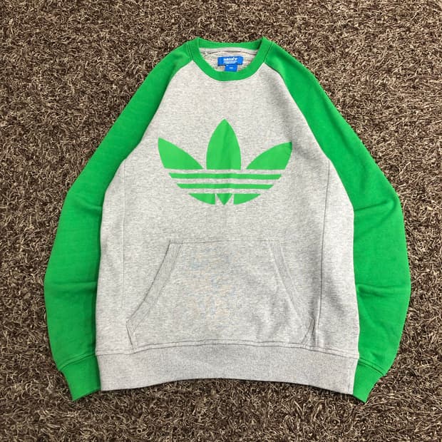 아디다스 트레포일 그린 맨투맨 