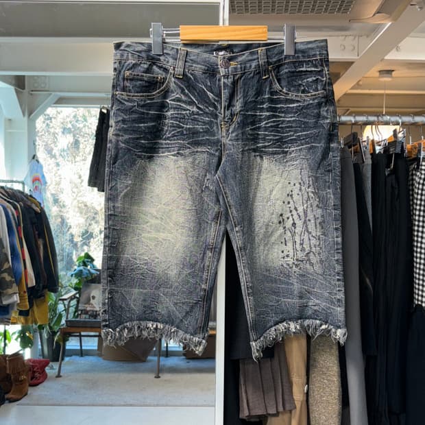 Lowbox 하프 데님팬츠