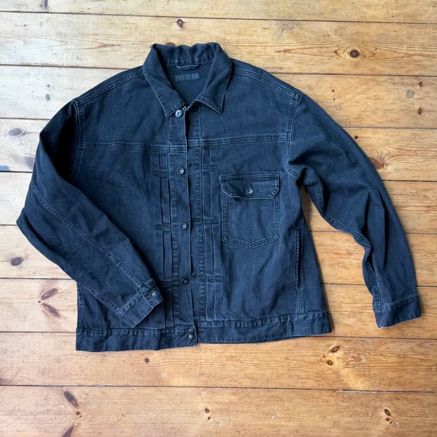 유니클로 1세대 데님자켓 블랙 지쟌