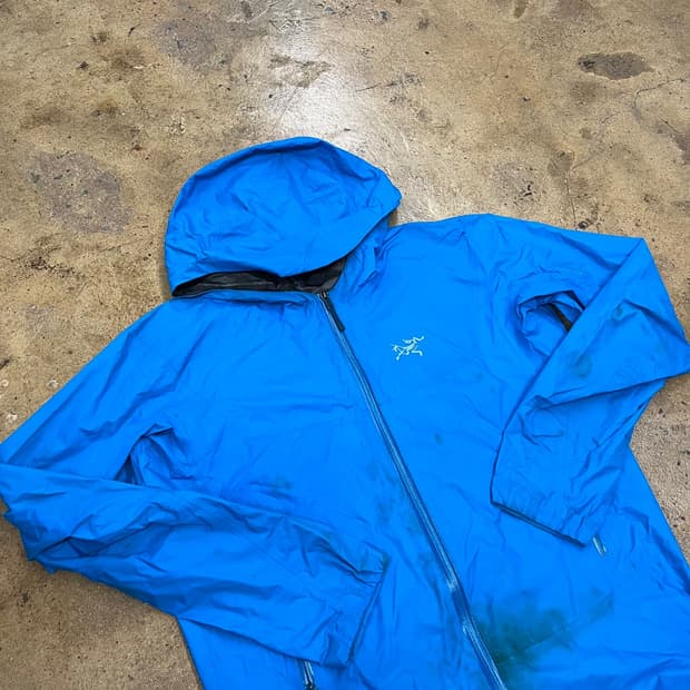 [정품/M] 아크테릭스 바람막이 후드 자켓 b14