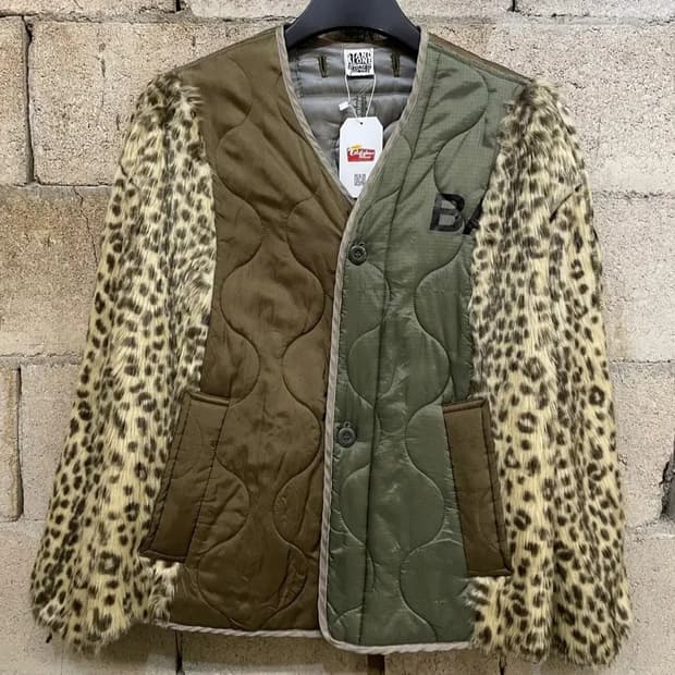 스탠드얼론 레오파드 퀼티드 자켓