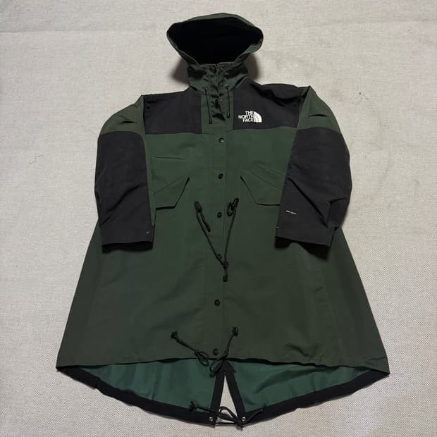 노스페이스 X 사카이 우먼스 바람막이 자켓