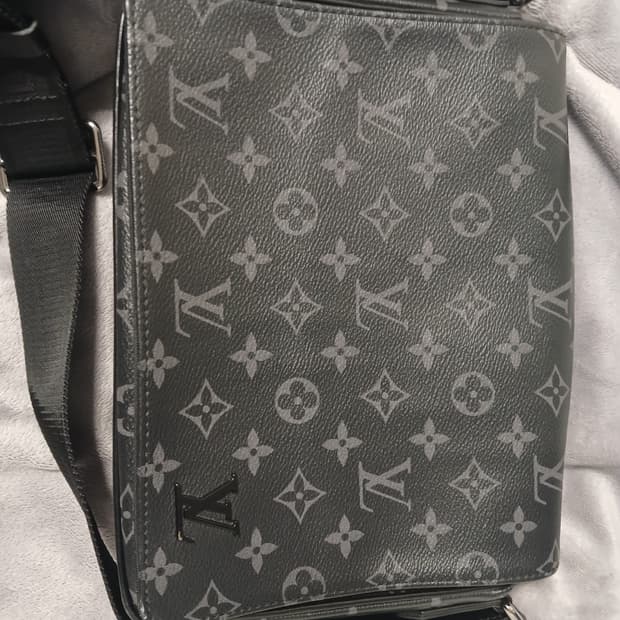 루이비통 디스트릭트 pm 메신저백